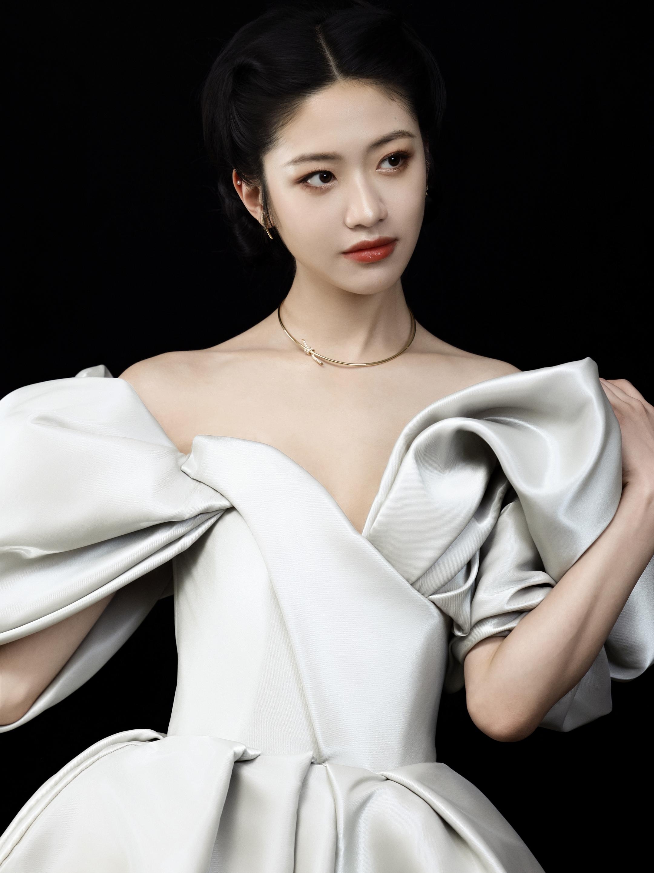 美籍华语影视女演员向涵之的写真图3