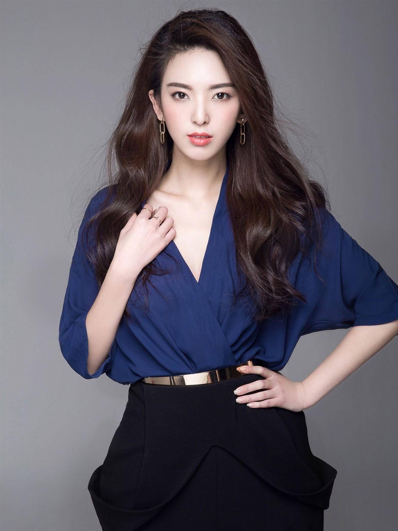 中国内地影视女演员陈菲的写真图3