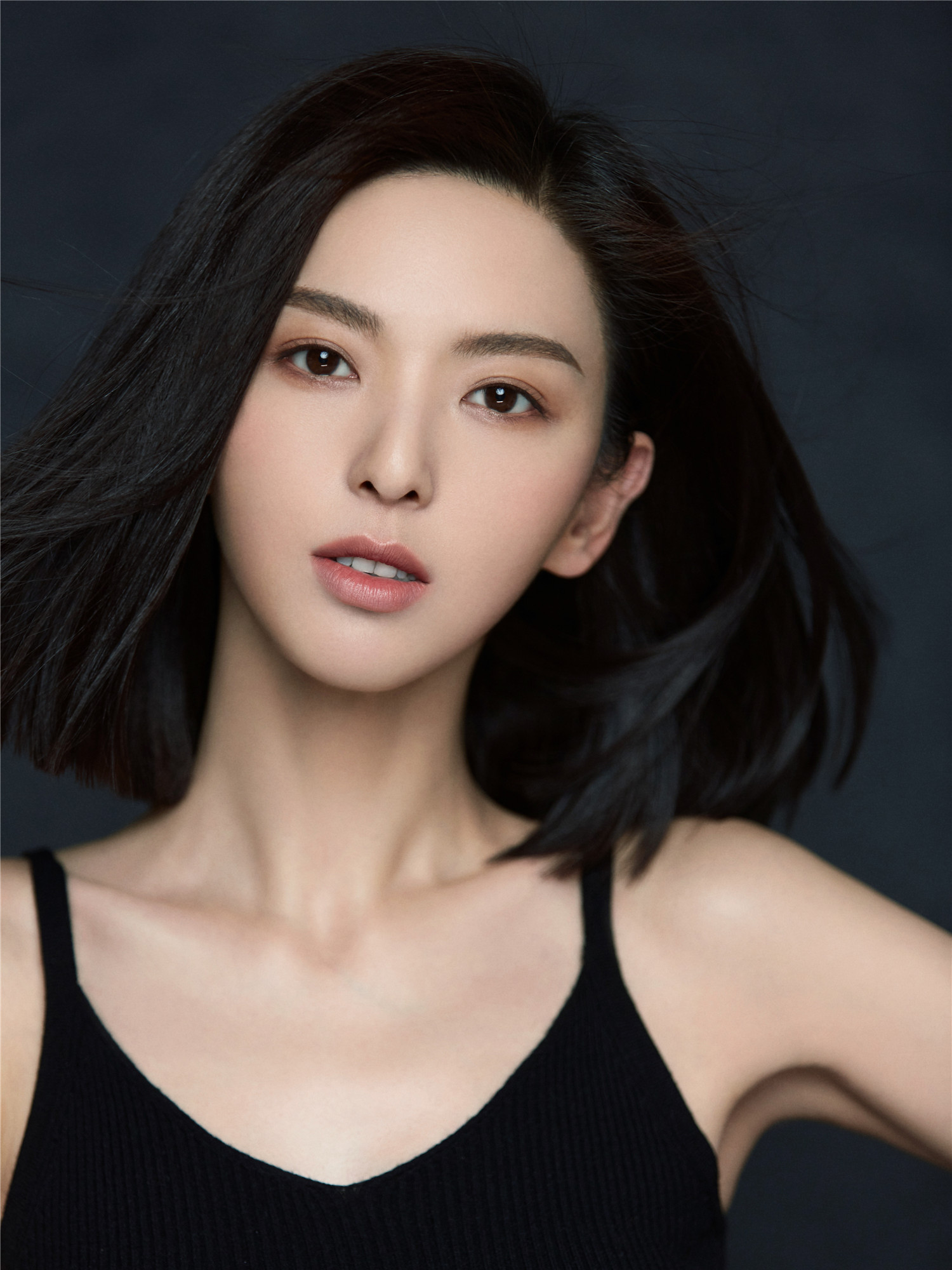中国内地影视女演员陈菲的写真图4