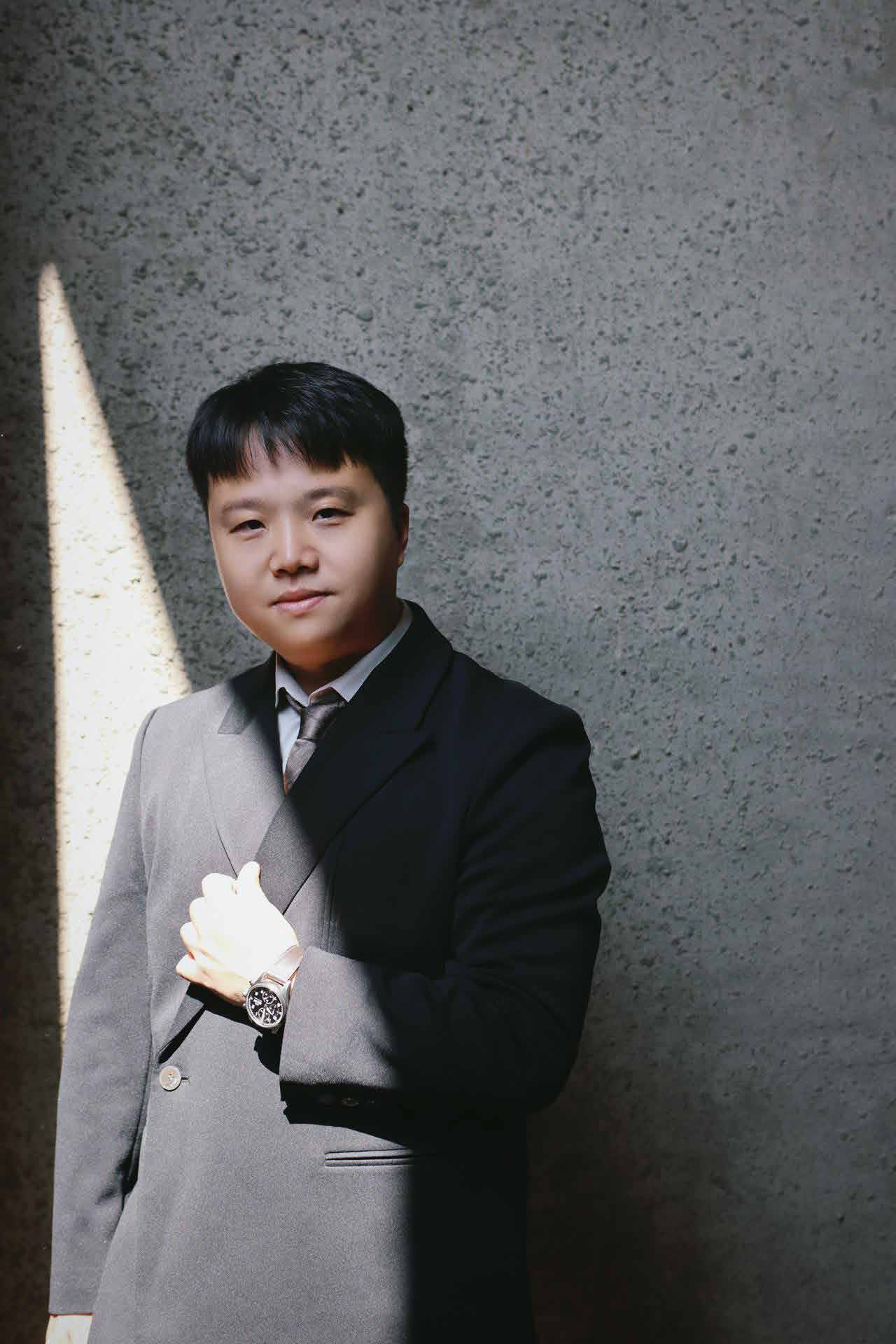 中国流行男音乐唱作人王超然的写真图4