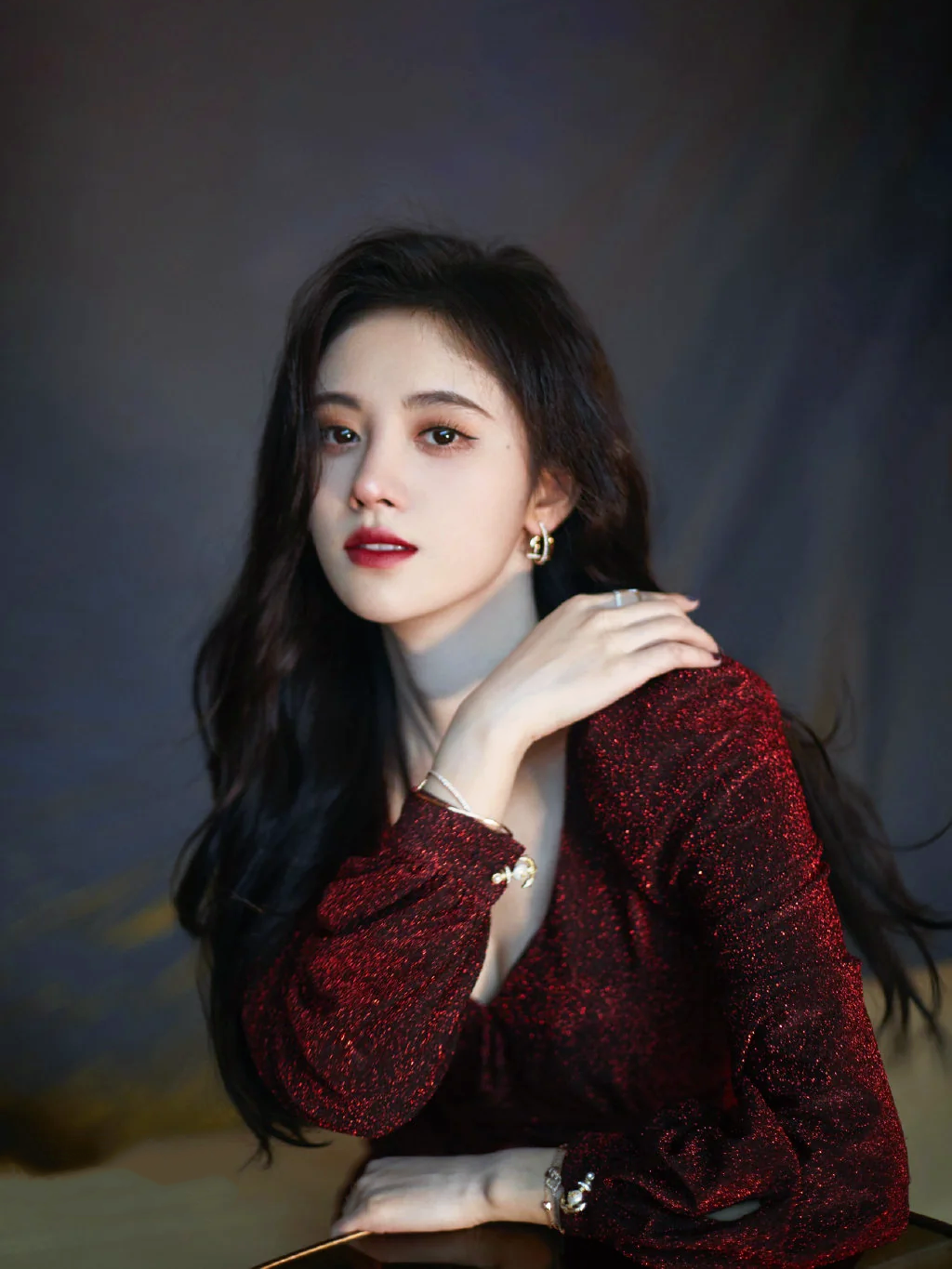 中国内地女演员、歌手鞠婧祎的高清写真图